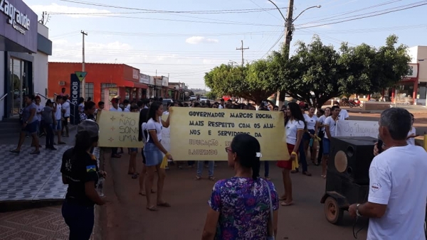 MANIFESTAÇÃO DOS ALUNOS