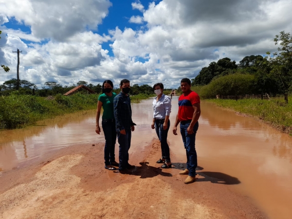 FORTES CHUVAS DEIXAM VARIAS FAMILIAS DESABRIGADAS EM PARECIS/RO