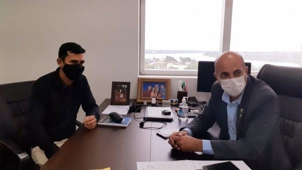 PREFEITO DE PARECIS/RO SE REUNE COM DEPUTADO ESTADUAL ISMAEL CRISPIN. 